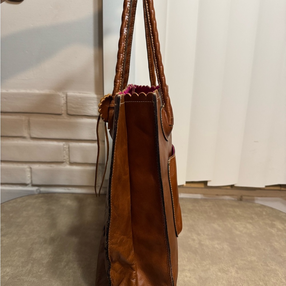 ✨ Patricia Nash Cavo Leather Tote ✨ - Picture 2 of 6